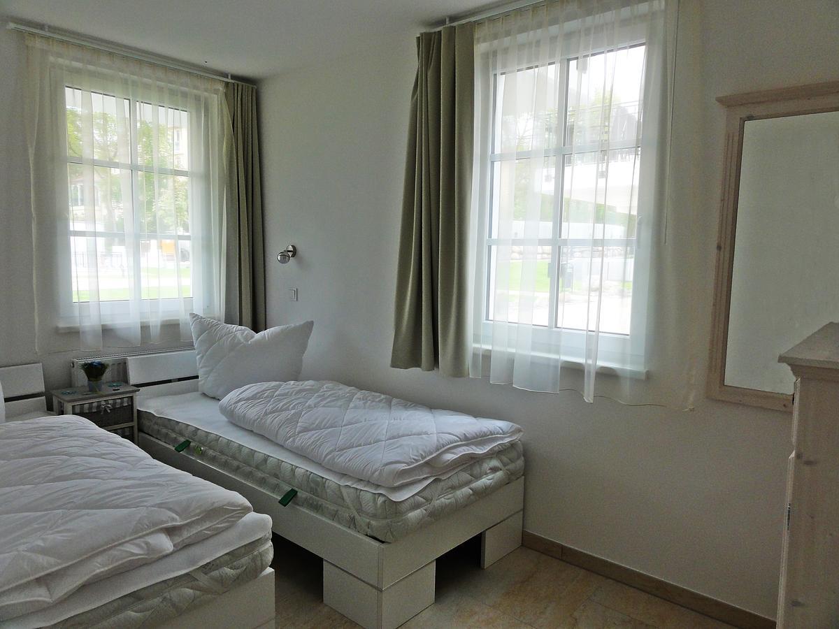 3 Zimmer Ferienwohnung Haus Meeresblick Mit Meerblick A005 Mit Suedterrasse Und Strandkorb Baabe Exterior photo